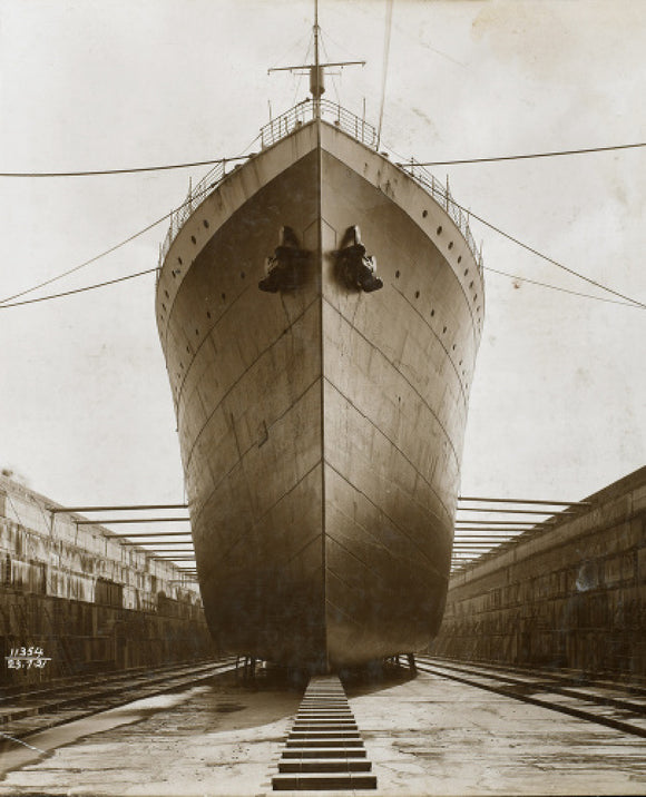 Ship in dry dock, King George V dock: 1921