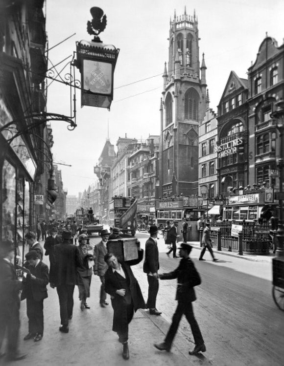 Street scene, Fleet Street: 20th century