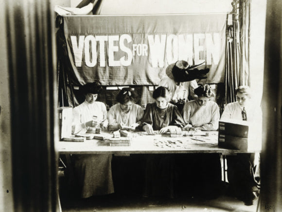 Suffragettes preparing and counting tickets: 1909