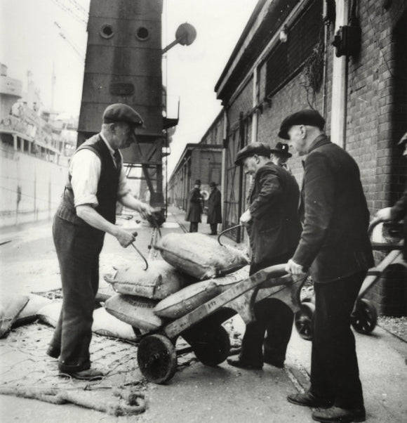 London dockers: 1950