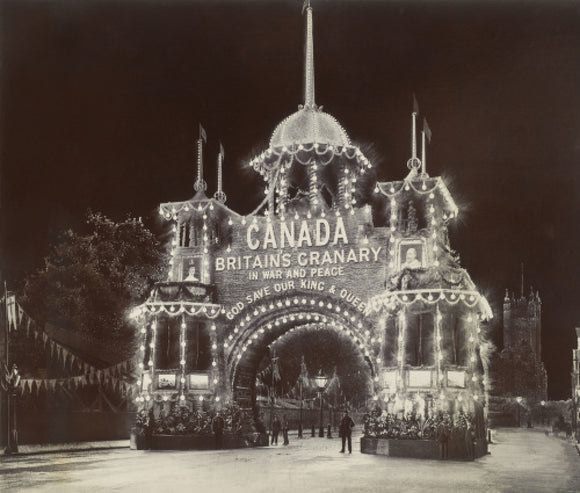 Canadian Arch' on Victoria Embankment; c 1915